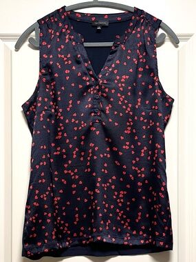 The Limited Sleeveless Blouse Comfy Navy & Red Hearts Cute Romantic Tank Top M
